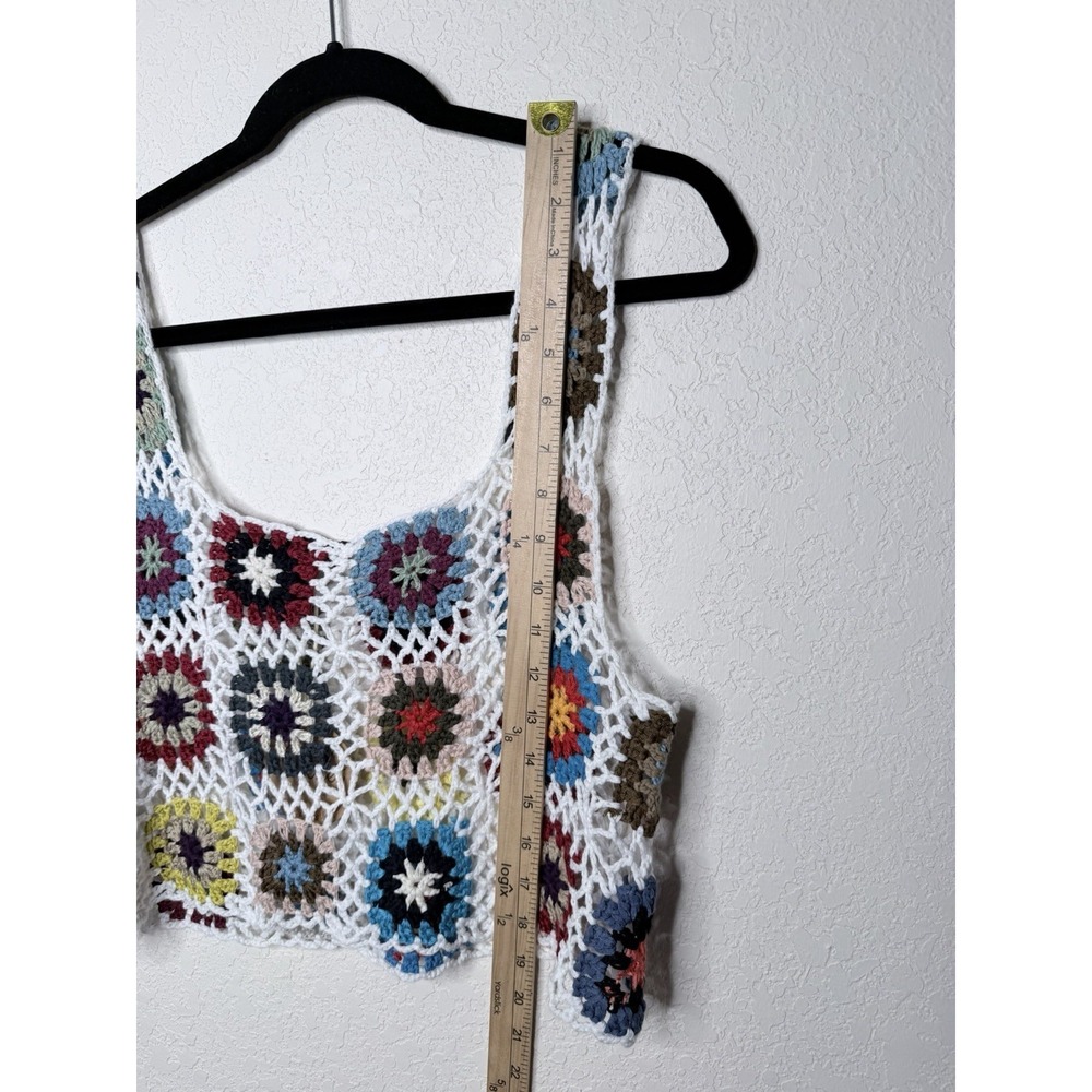 Hand Made Top Womens L Floral Granny Square Crochet Crop Hippie Festival NWT - Picture 9 of 12